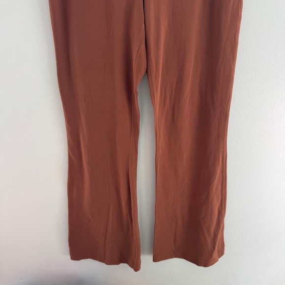 Lululemon Groove Super-High-Rise Flared Legging - Picture 6 of 16